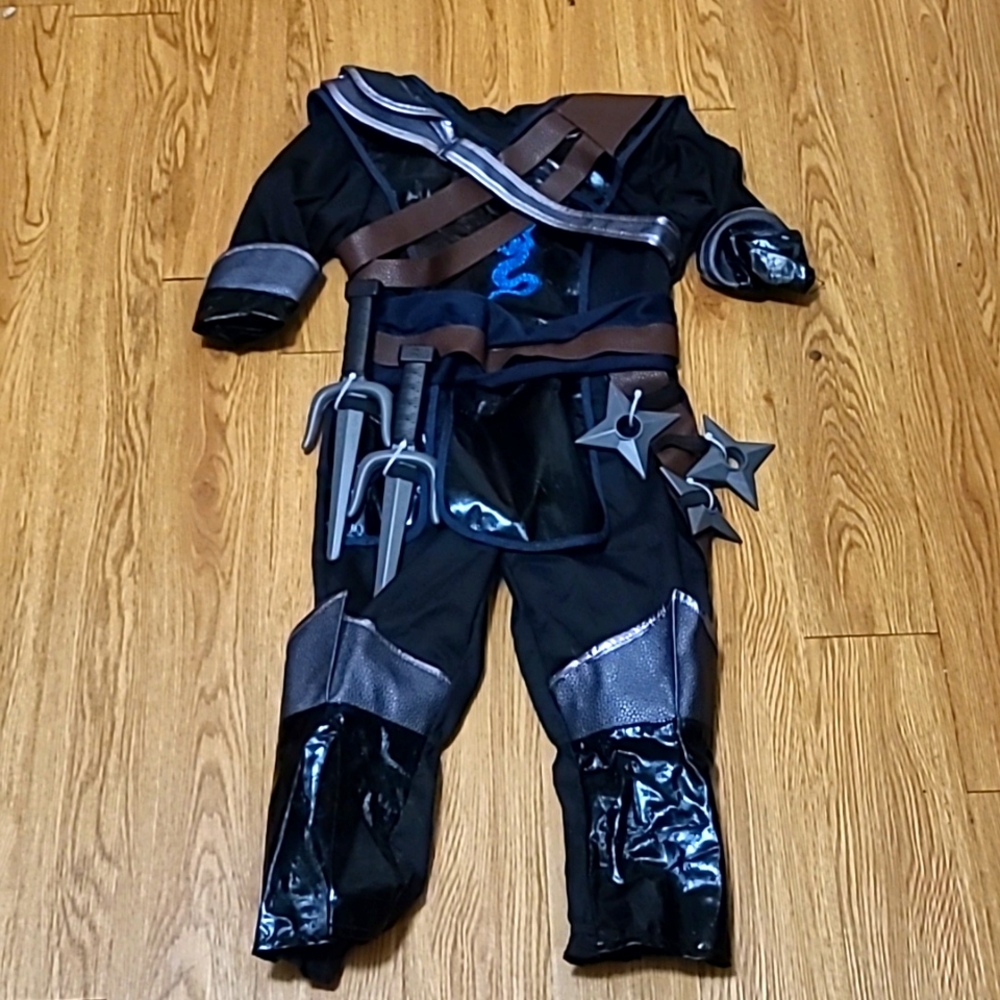 NINJA costume sz 3/4